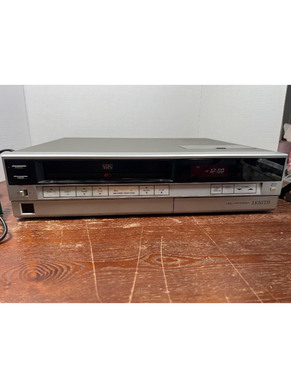 Vintage Zenith VR1805 VHS Video Recorder Player With Timer & Instant Record Feat